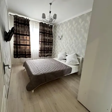 2-х комнатная квартира, возле моря, 8 спальных мест Odessa