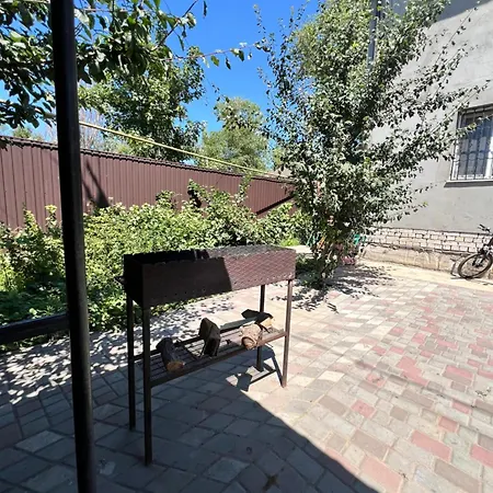 2-х комнатная квартира, возле моря, 8 спальных мест Apartment