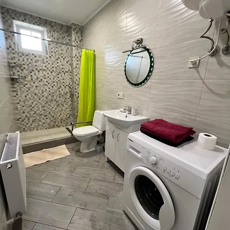 2-х комнатная квартира, возле моря, 8 спальных мест