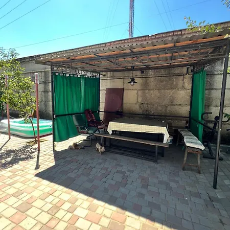 2-х комнатная квартира, возле моря, 8 спальных мест Apartment *